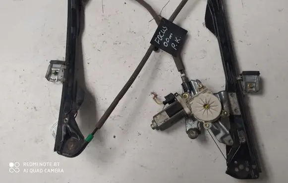 Ford Focus Front door window regulator with motor XS4123201