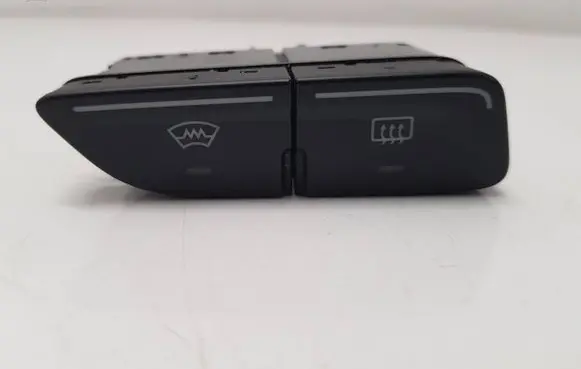 Ford Kuga II Windscreen/window heater switch AM5T18K574AC