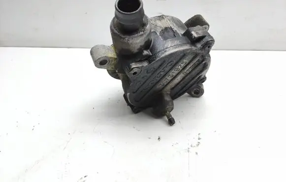Volvo XC90 Vacuum pump 30731825