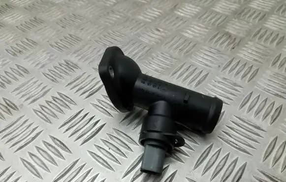 Audi A3 S3 8P Engine coolant pipe/hose 03G121121A