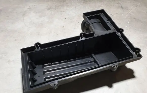 Volkswagen PASSAT B7 Air filter box cover TL9009489 9009489