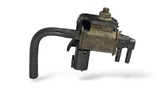 Nissan Pathfinder R51 Turbo solenoid valve K5T46582