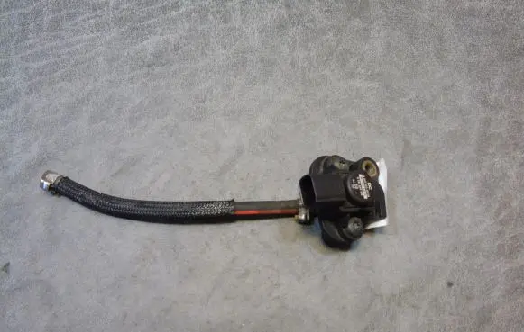 Mercedes-Benz C W204 Air pressure sensor A0071530028