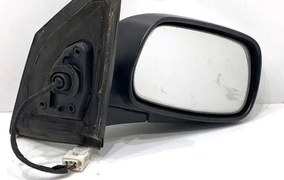 Toyota Corolla Verso E121 Front door electric wing mirror 