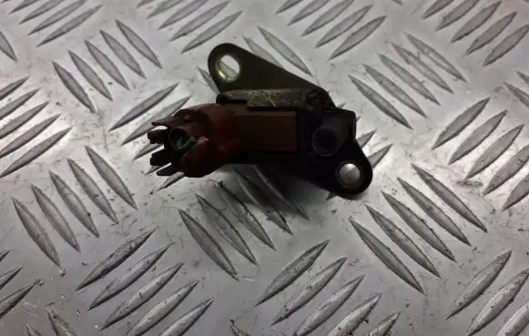 Mitsubishi Space Star Vacuum valve K5T48271