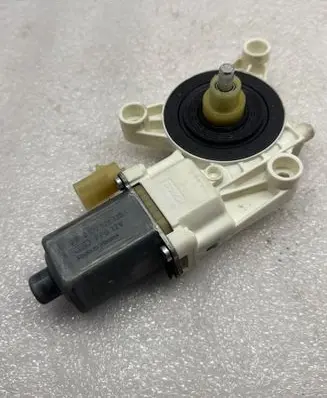 Chrysler Grand Voyager V Rear door window regulator motor 0130822335