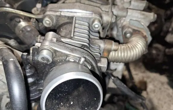 Alfa Romeo 156 Throttle valve 46817373