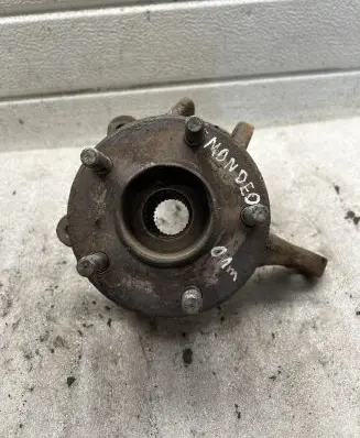 Ford Mondeo Mk III Front wheel hub