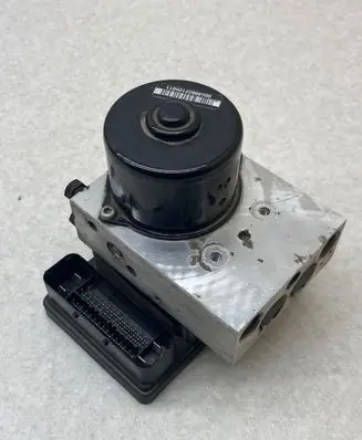 Volvo S60 ABS Pump 8619968 5WK84000 10092504023