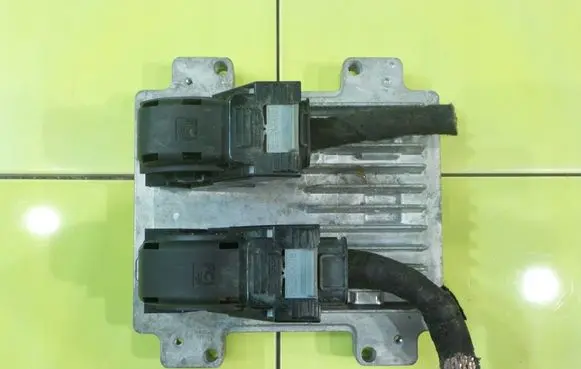 Opel Meriva B Engine control unit/module 12640174 XP219