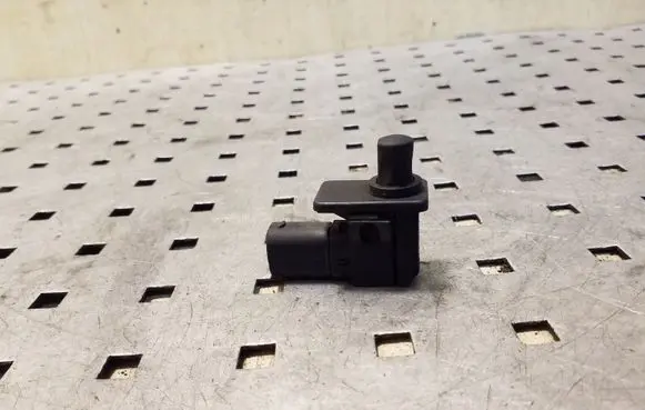 BMW 3 E90 E91 Bonnet alarm switch sensor 4157962