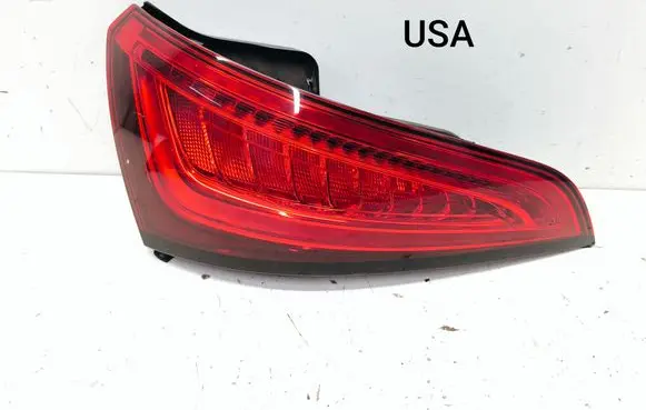 Audi Q5 SQ5 Tailgate rear/tail lights 8R0945093D