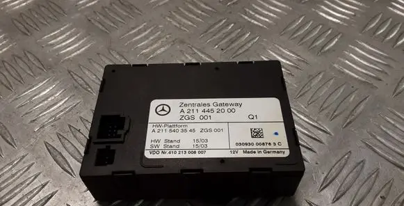Mercedes-Benz E W211 Gateway control module A2114452000