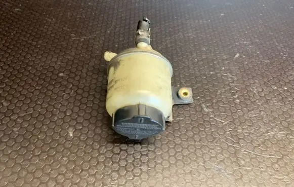 Nissan X-Trail T30 Power steering fluid tank/reservoir 491804M403