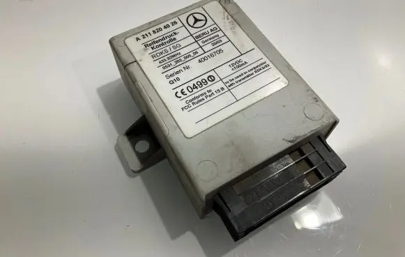 Mercedes-Benz E W211 Airbag control unit/module A2118204026 40016705 053120200506