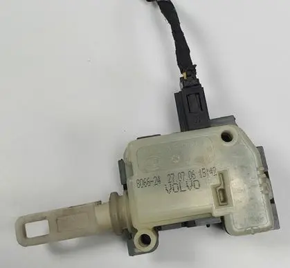 Volvo C70 Fuel tank cap lock 8066-24