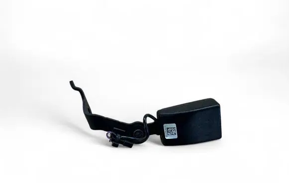 Rear seatbelt buckle
