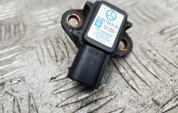 Mercedes-Benz C W203 Air pressure sensor A0041533128