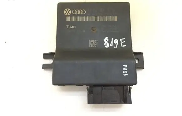 Audi A6 S6 C6 4F Gateway control module 4L0907468B 4L0910468A