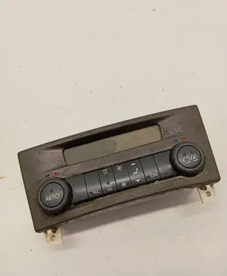 Renault Laguna II Climate control unit 8200264429 HDS17C21 52485201