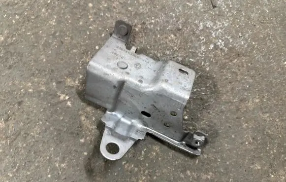 Renault Arkana Other engine bay part 215144815R