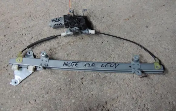 Nissan Note (E11) Front door window regulator motor 8L76001 L901