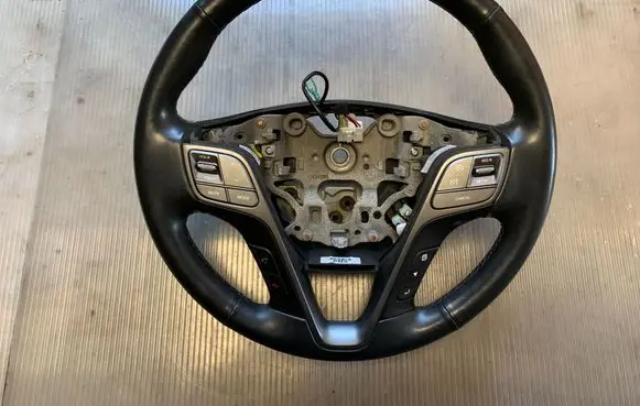 Hyundai Santa Fe Steering wheel 561302W000