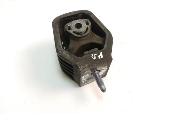 Mercedes-Benz B W245 Engine mount bracket