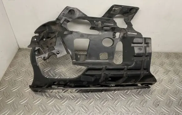 Volvo S60 Front bumper mounting bracket 31323840