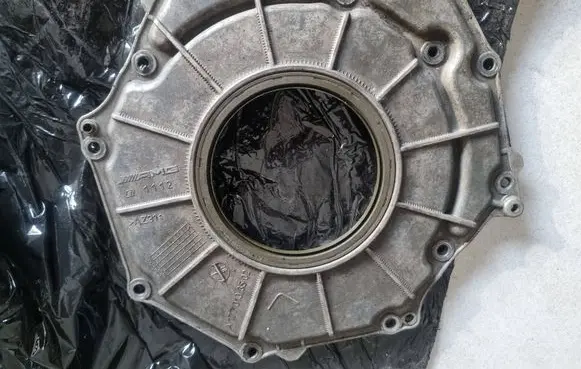Mercedes-Benz C AMG W205 Timing chain cover A1770103502