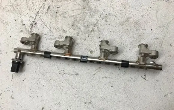 Mazda CX-30 Fuel main line pipe PE2713150