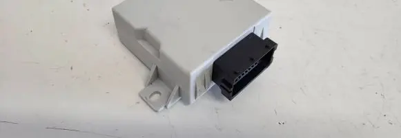Toyota Avensis T250 Window wiper relay 150696