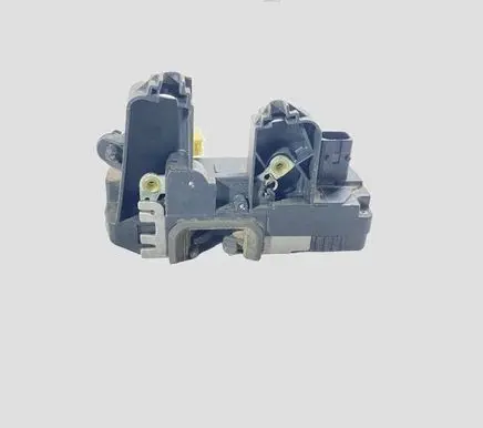 Opel Vectra C Rear door lock 24447346