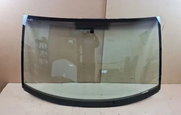 Volkswagen Transporter - Caravelle T5 Front windscreen/windshield window 43R011566