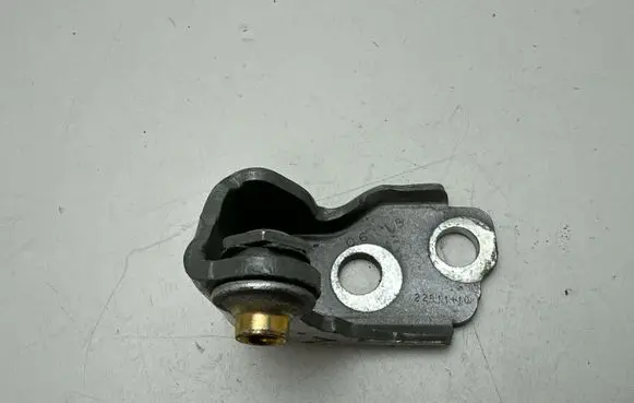 Ford Mustang VI Front door lower hinge 