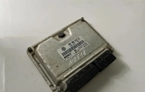 Skoda Fabia Mk2 (5J) Engine control unit/module ECU 045906019CE 0281013179