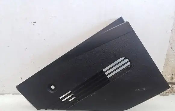 Foot area side trim