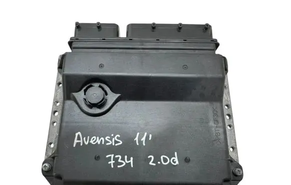 Toyota Avensis T270 Engine control unit/module 8966105F20 MB2759004732