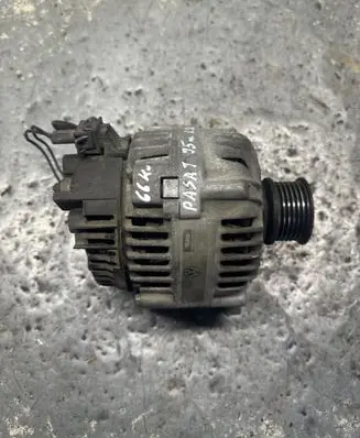 Volkswagen PASSAT B4 Generator/alternator