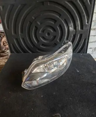 Ford Focus Headlight/headlamp BM5113W030DK