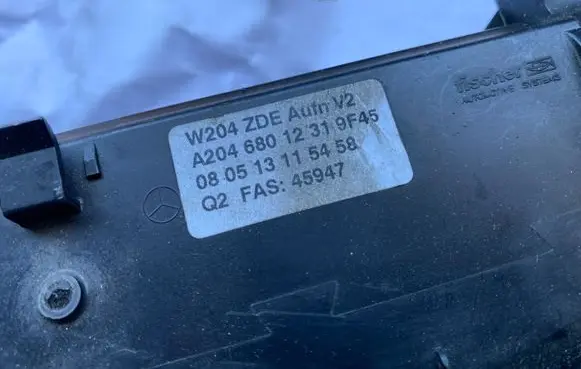 Mercedes-Benz C W204 Screen/display/small screen A2046801231 2046801231