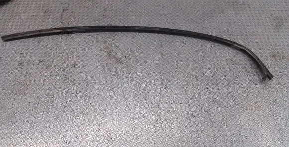 Mini One - Cooper R50 - 53 Front door glass trim molding 