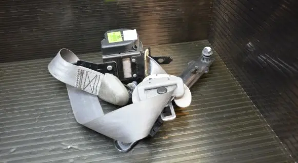 KIA Carnival Rear seatbelt 898104D100