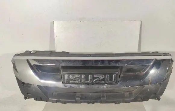 Isuzu D-Max Front bumper upper radiator grill