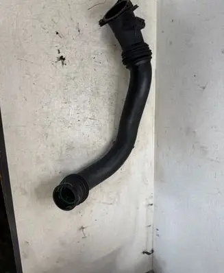BMW 5 G30 G31 Intercooler hose/pipe 8601683 1371 23557610