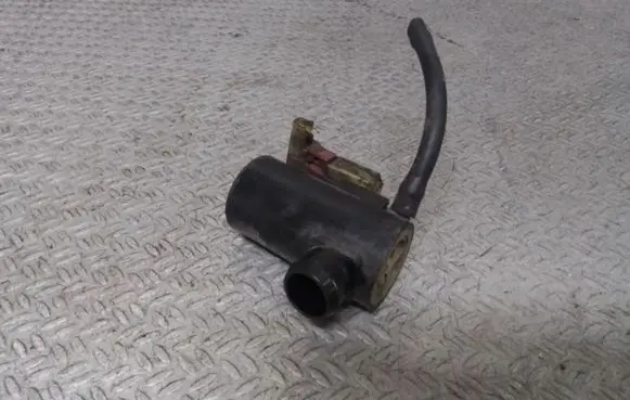 Honda CR-V Windscreen/windshield washer pump