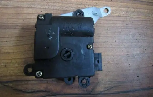 Hyundai Elantra Air flap motor/actuator