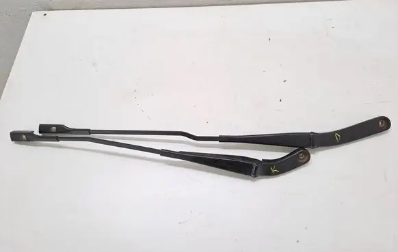 Audi A4 S4 B8 8K Front wiper blade arm 8K1955407 8K1955408