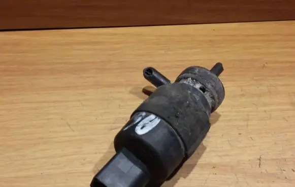 Audi A6 S6 C6 4F Windscreen/windshield washer pump 1J5955651