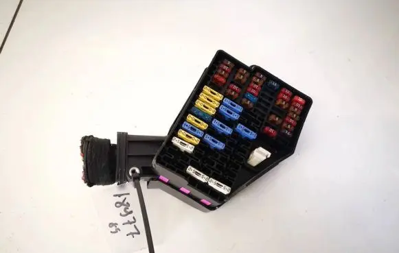 Skoda Fabia Mk1 (6Y) Fuse box set